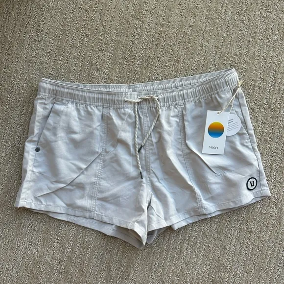NWT Vuori Sunwashed Shorts Size XL
