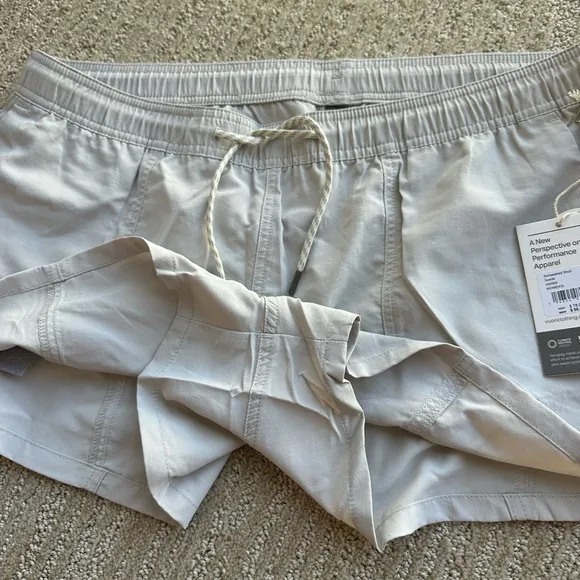 NWT Vuori Sunwashed Shorts Size XL
