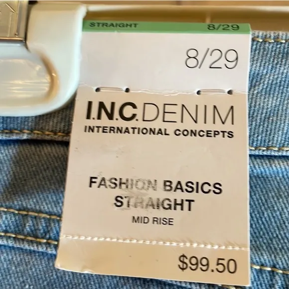 NWT Womens jeans size 8 / 29 straight mid rise fashion pants