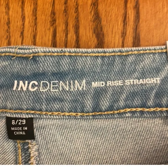 NWT Womens jeans size 8 / 29 straight mid rise fashion pants