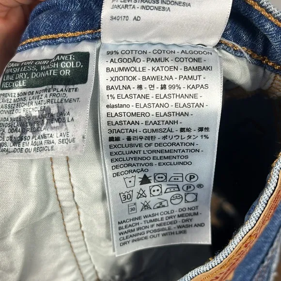 NWT Women's Levi's 501 Jean Shorts.