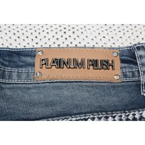 Platinum Plush Rhinestone Women's Shorts Denim Pants embroidered Skull Size 2X