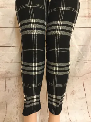 Plus 1X3X 1 Leggings "Trending Plaid"