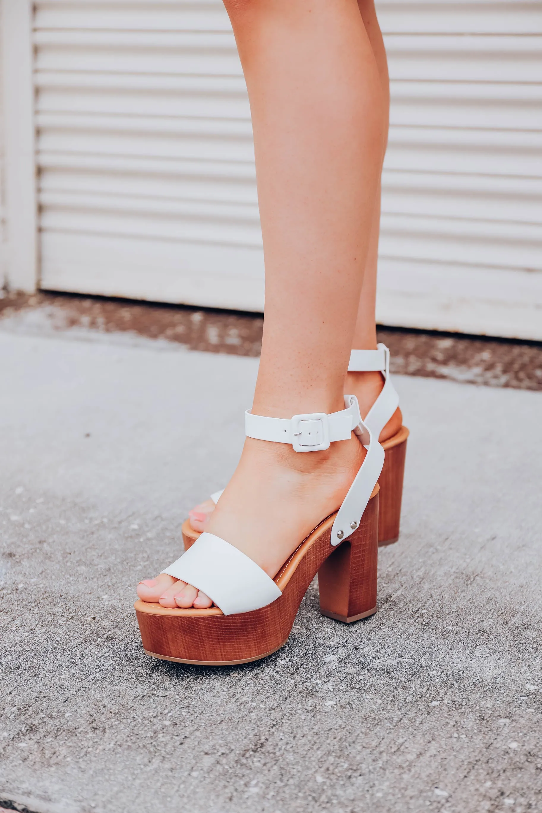 Retro Wooden Platform Heel - White