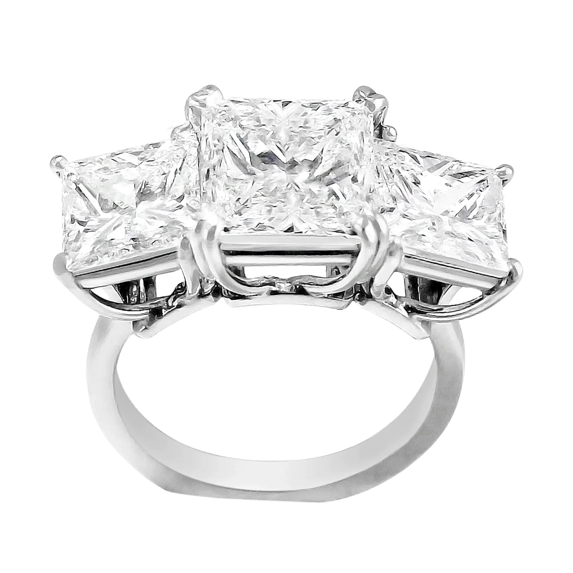 Rivière Platinum 5ct Three Stone Princess Cut Diamond Ring