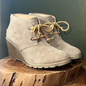 SPERRY Top-Sider Women's Stella Prow Ankle Bootie