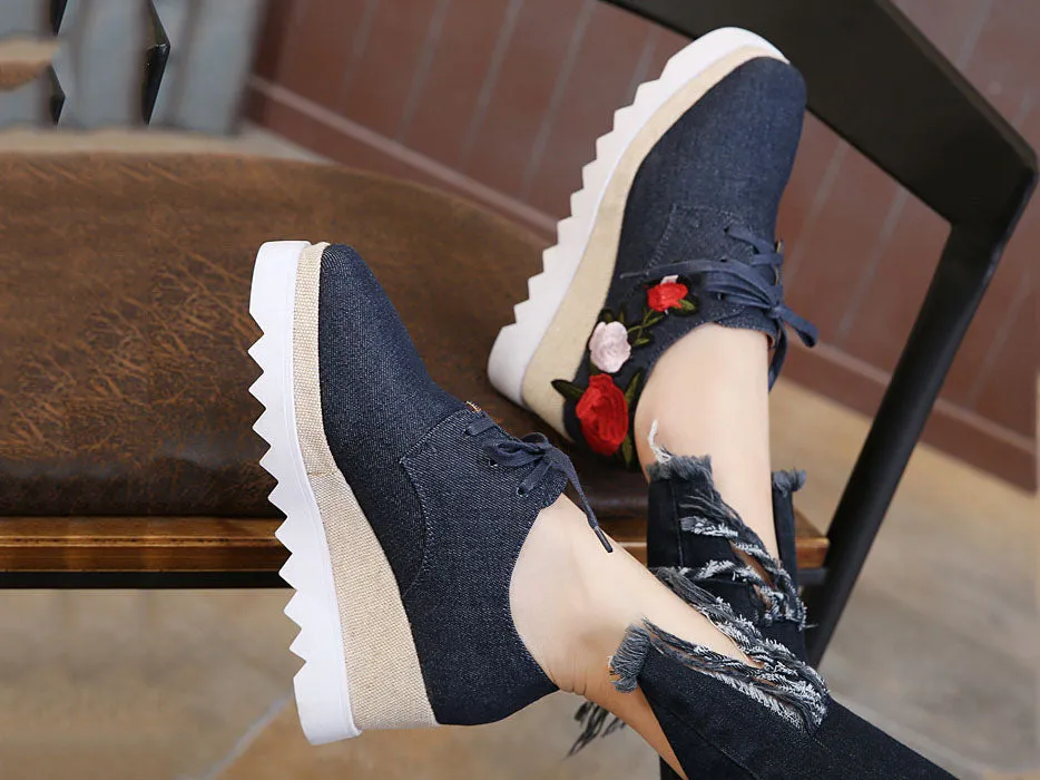Summer Women's Shoes Thick-soled Tie Waterproof Platform Casual Shoes Embroidery Flower Square Head Single Shoes