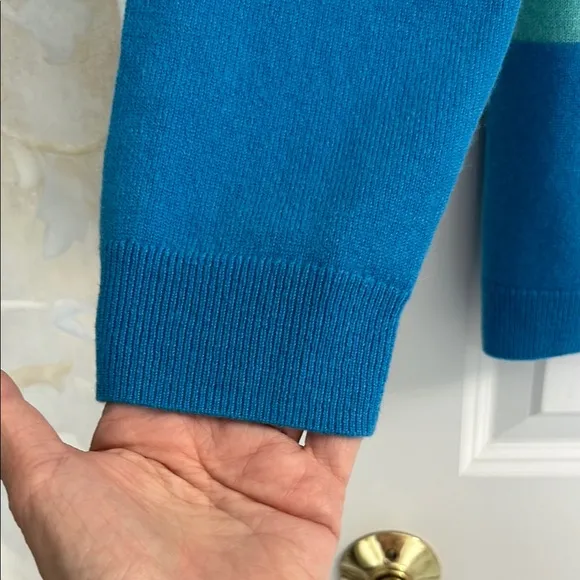 Talbots Women's Cashmere V-Neck Color Block Sweater in Bold Blue Colors. EUC