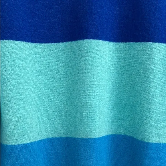 Talbots Women's Cashmere V-Neck Color Block Sweater in Bold Blue Colors. EUC