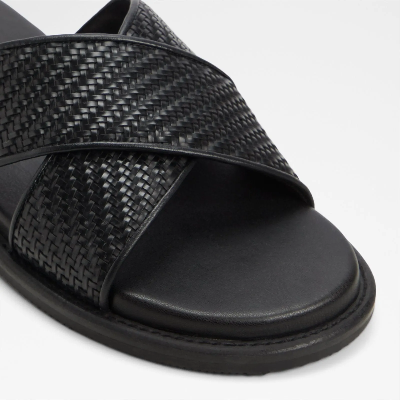 Tarik / Flat Sandals