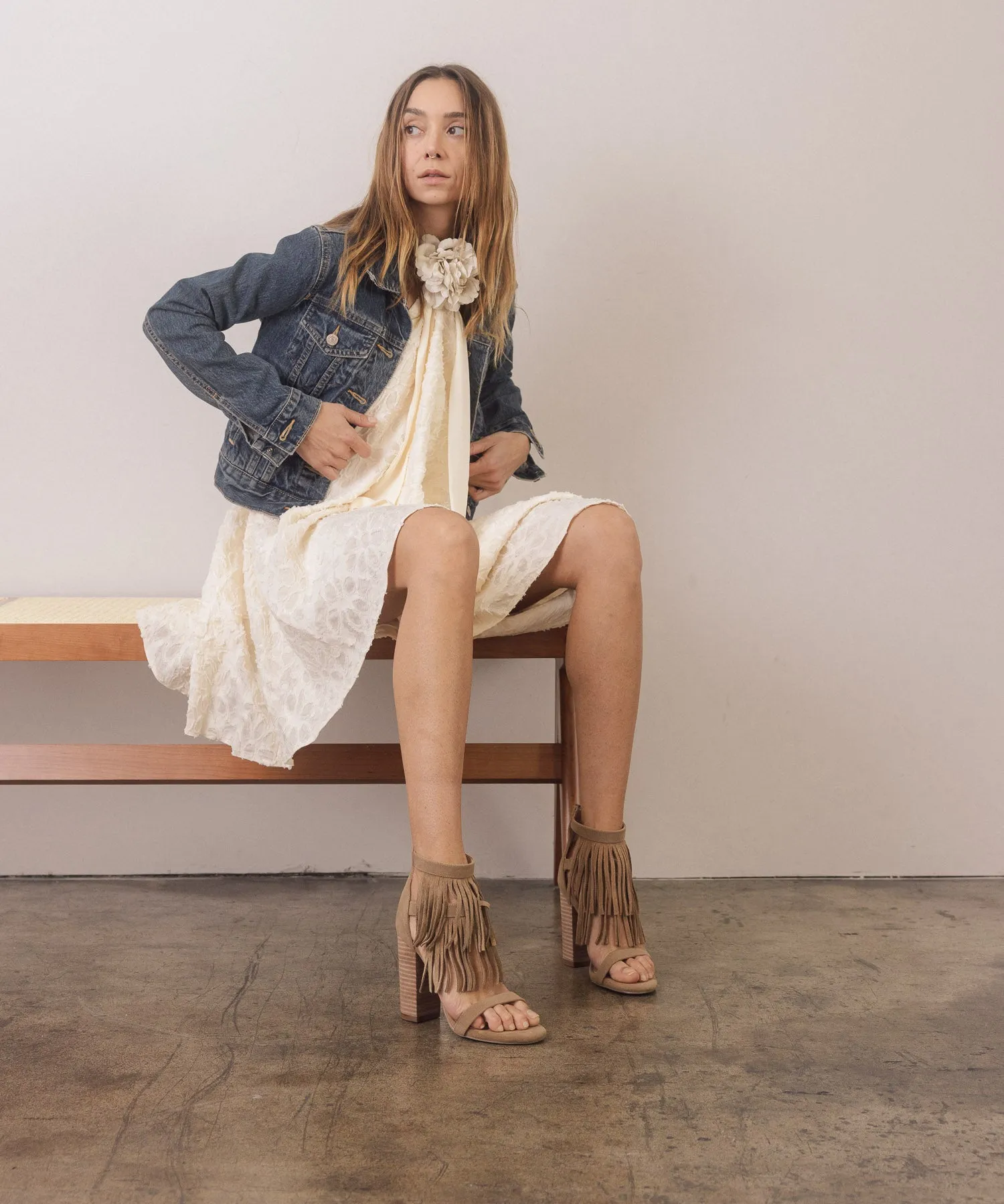 The Gela | Khaki Fringe Framed Heel