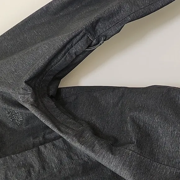The North Face Women's Rain Jacket Dark Gray Size Medium