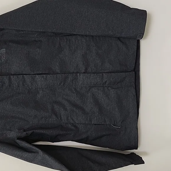 The North Face Women's Rain Jacket Dark Gray Size Medium