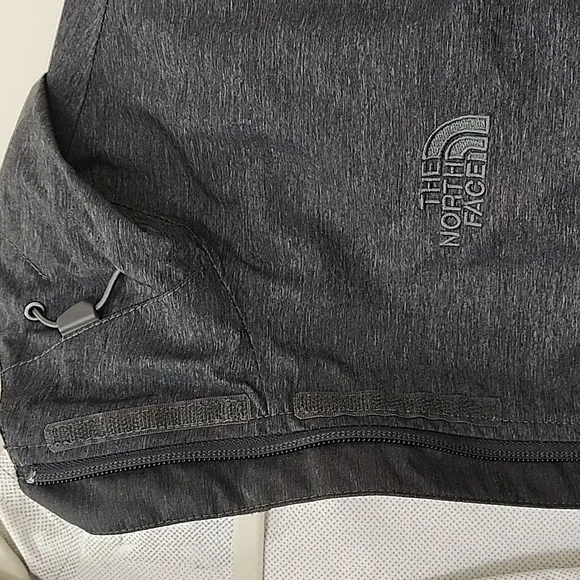 The North Face Women's Rain Jacket Dark Gray Size Medium