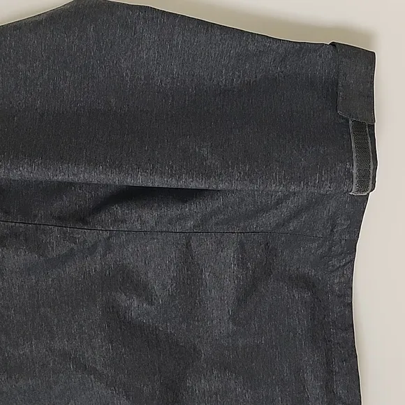 The North Face Women's Rain Jacket Dark Gray Size Medium