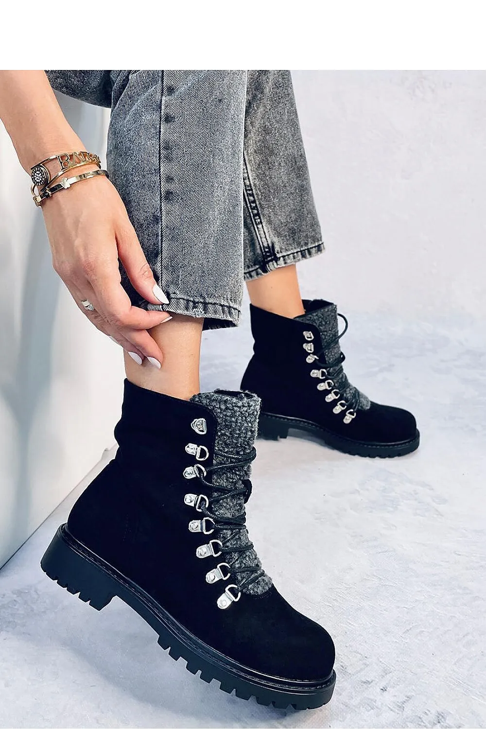 Trapper shoes