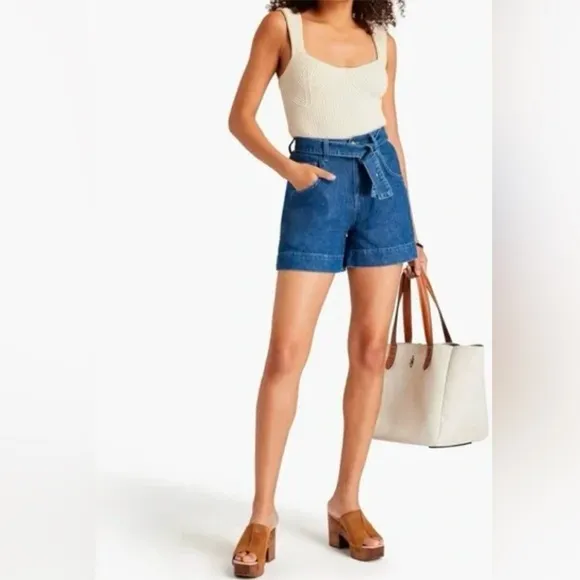 TRIARCHY ELIZA ORGANIC COTTON BELTED WIDE-LEG JEAN SHORTS MEDIUM INDIGO, SIZE 25