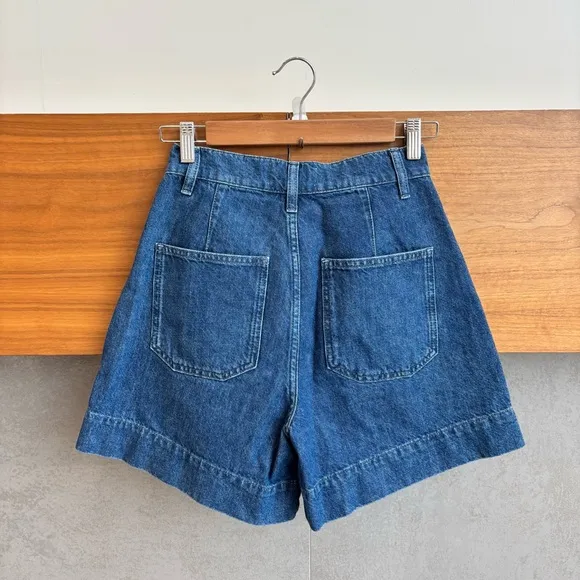 TRIARCHY ELIZA ORGANIC COTTON BELTED WIDE-LEG JEAN SHORTS MEDIUM INDIGO, SIZE 25