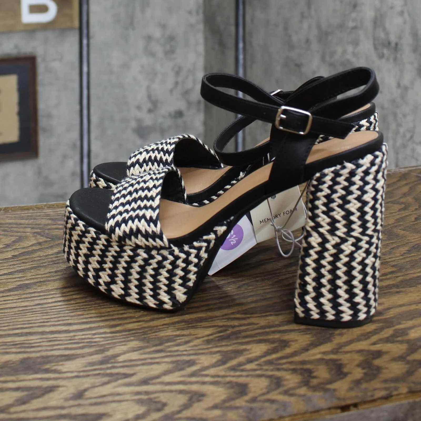 Universal Thread Women's India Platform Heels with Memory Foam Insole 89527923