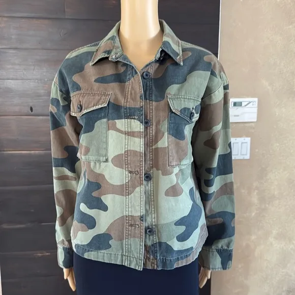 Upcycled Treasure &amp; Bond (Do Your Part) Camouflage Jacket Size Women's Small