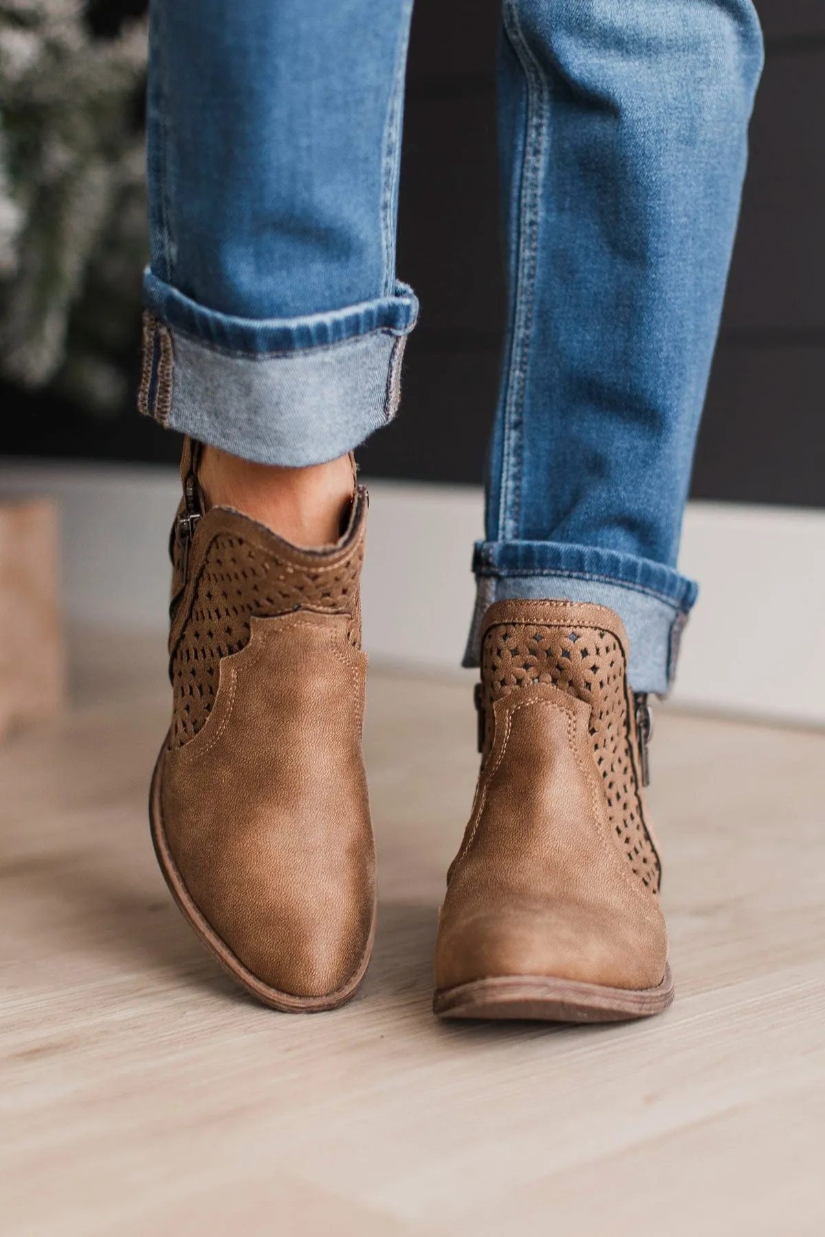 Very G Leah Boots- Sand