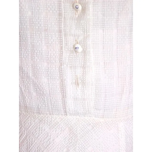 Vintage Dress 1950s White Nylon Full Skirted  36-26-Free