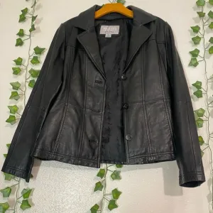Wilsons Leather Maxima SIZE L black Women jacket