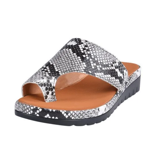 Women slippers Flat Sole Casual Soft Big Toe Foot  Sandal