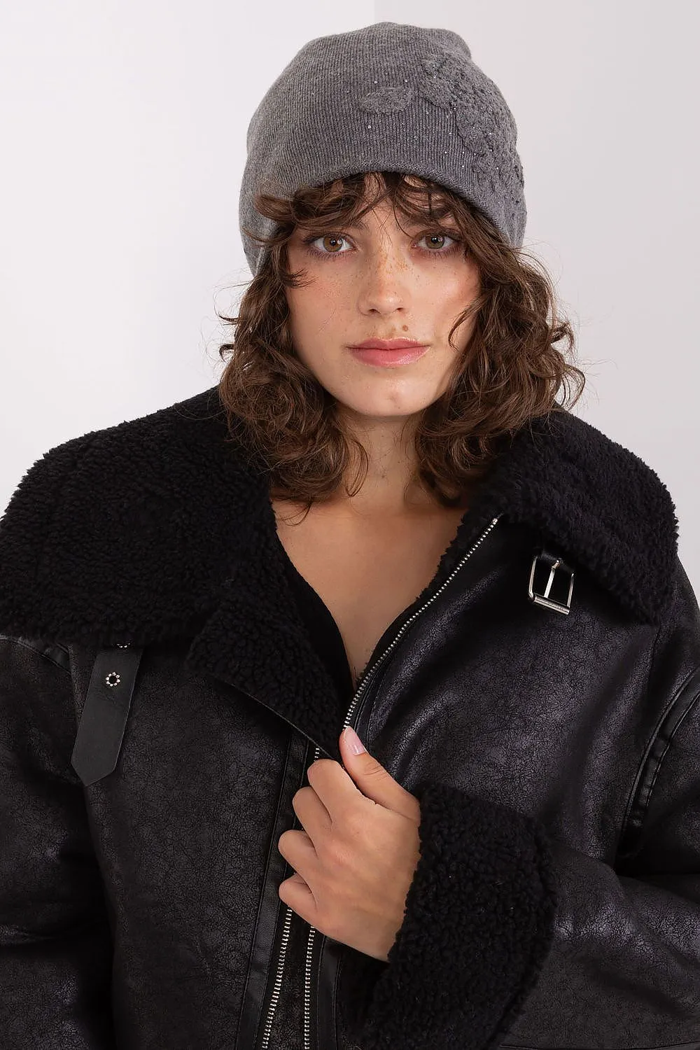 Women's beanie hat with cashmere