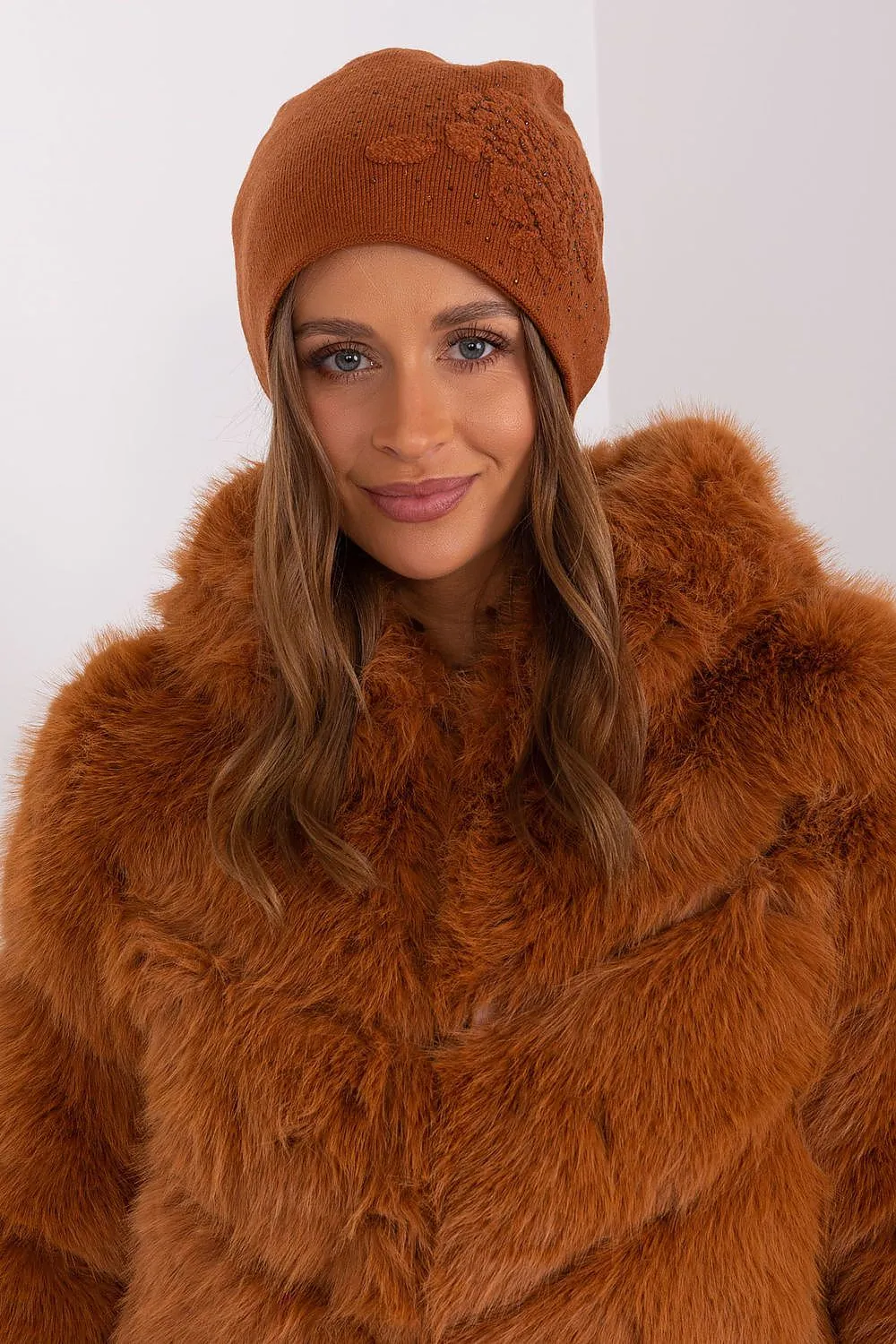 Women's beanie hat with cashmere