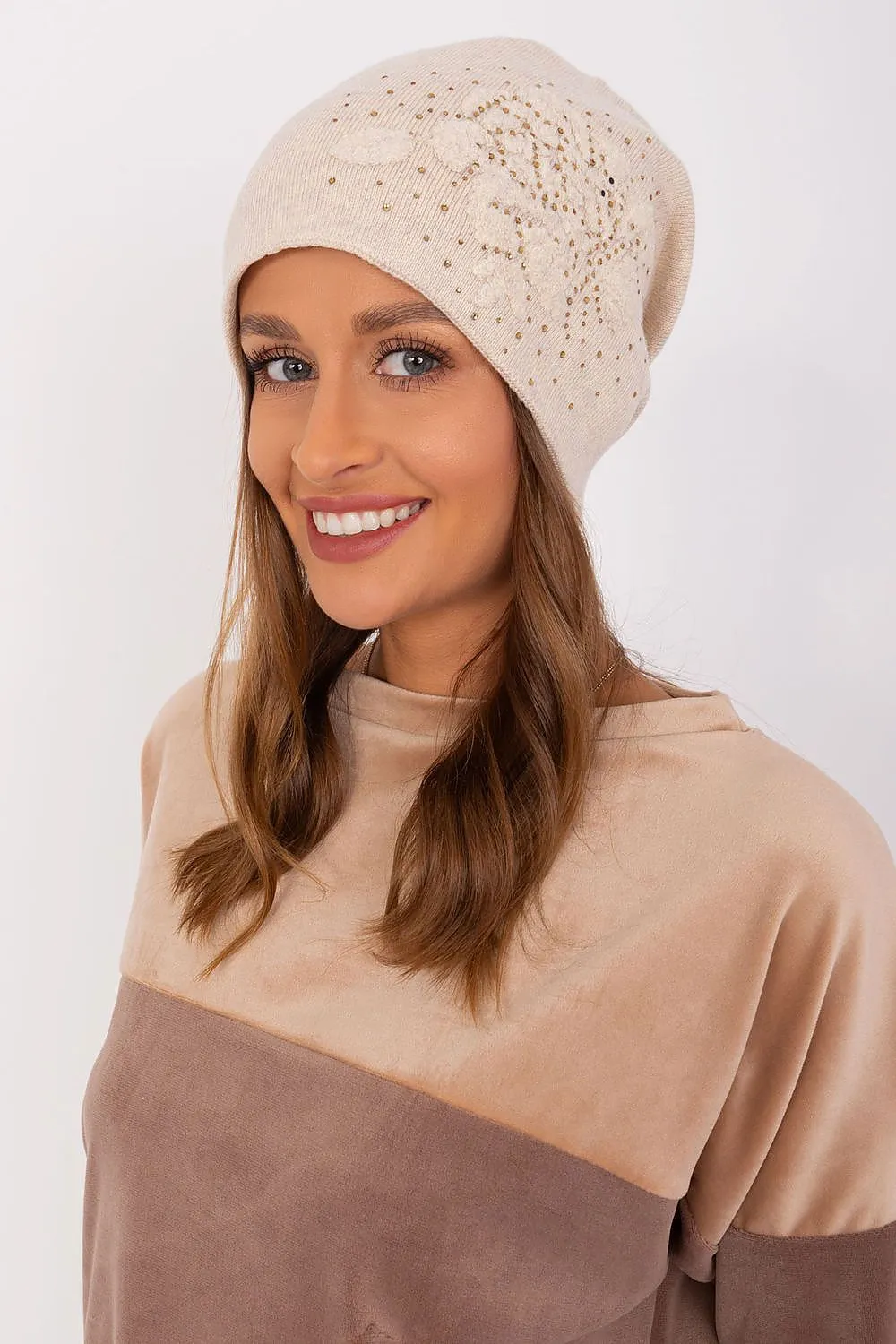 Women's beanie hat with cashmere