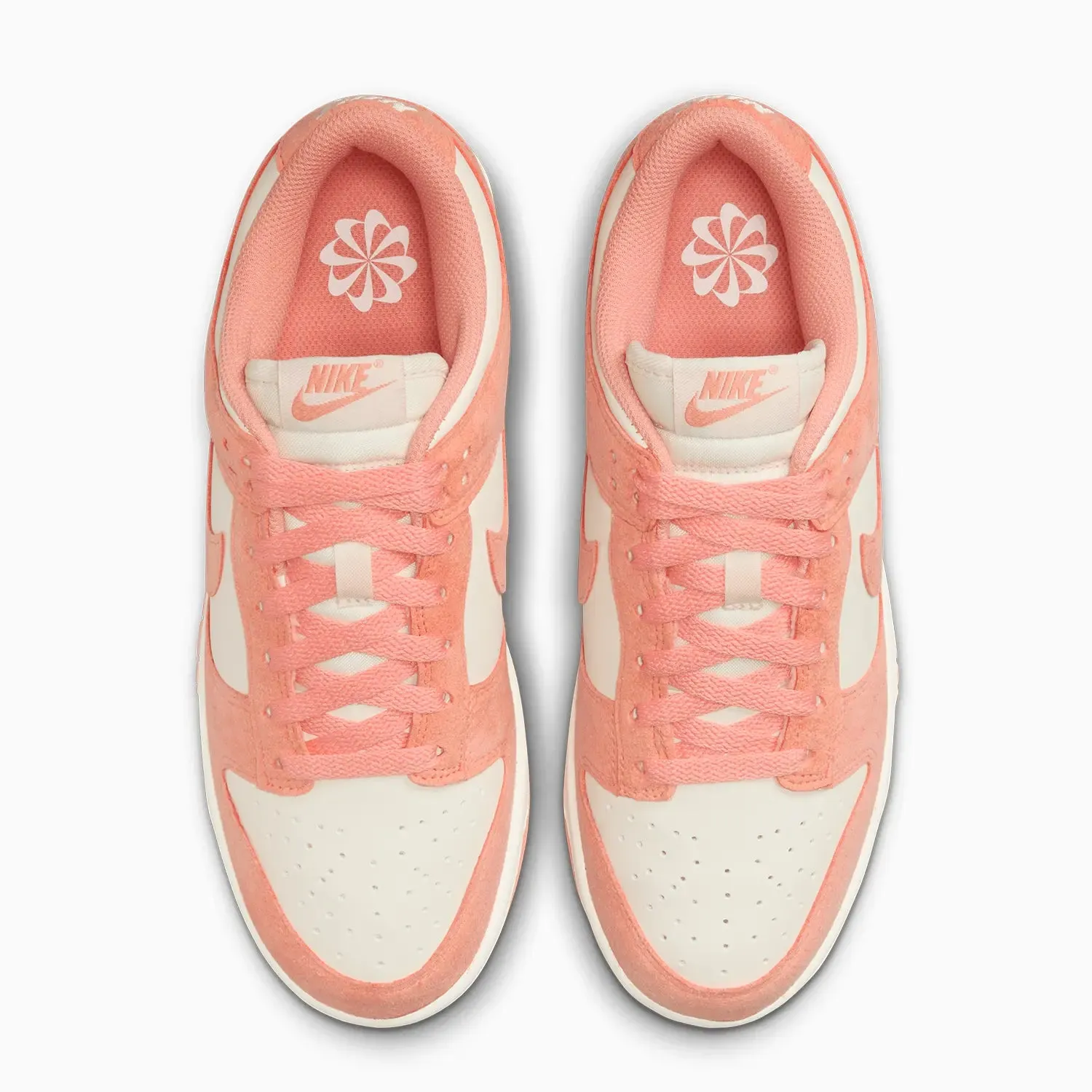 Women's Dunk Low "Apricot Agate"