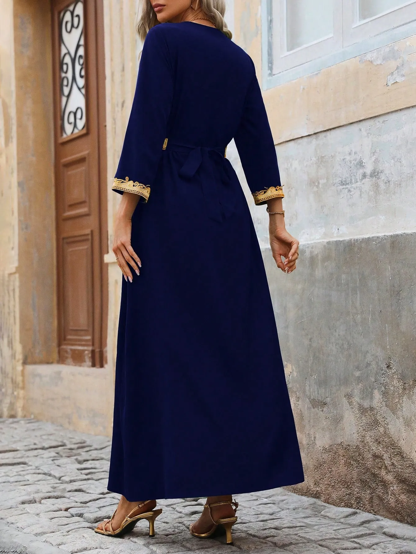 Women's Floral Embroidery Lapel Collar 3/4 Sleeve Dress