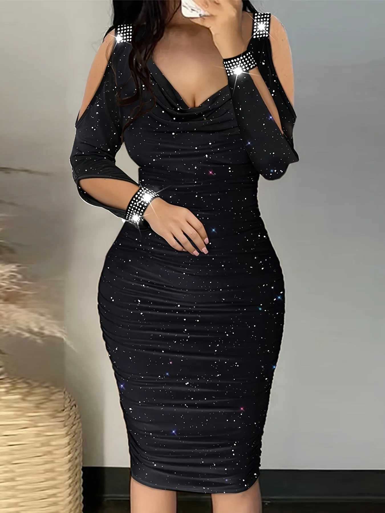 Women's Solid Cold Shoulder Ruched Body-Con Dress