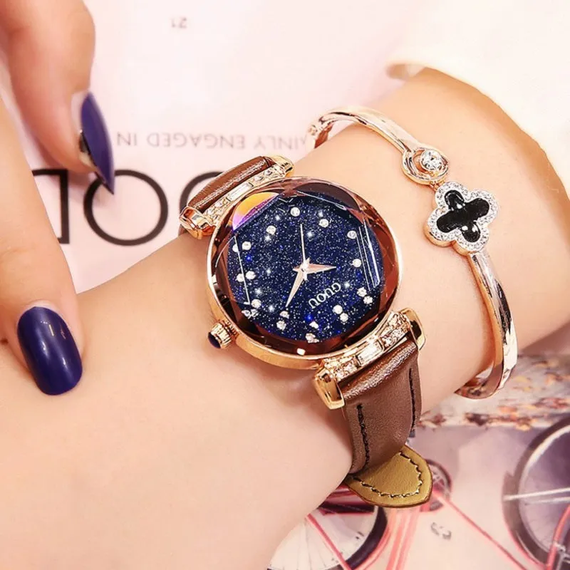 Women's Watch Full of Shining Stars Pattern large dial leather strap elegant watch